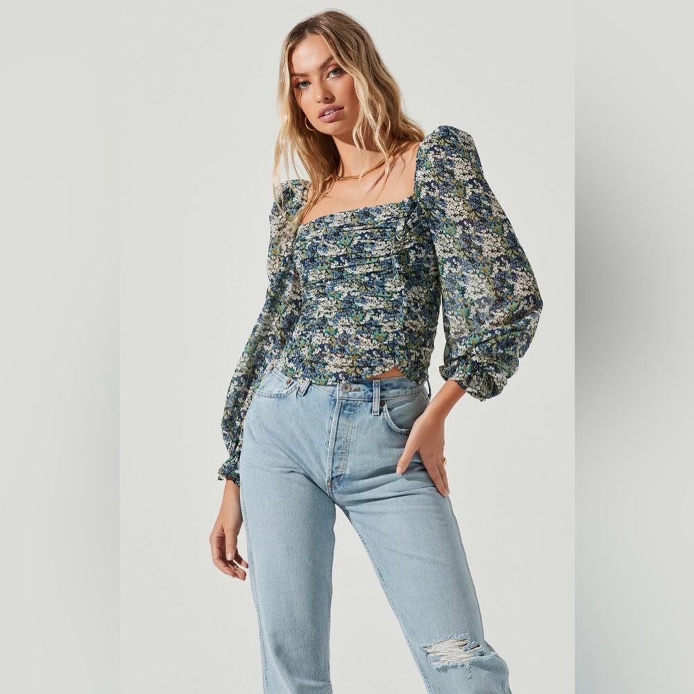 ASTR the Label Tonina Floral Puff Sleeve Top  in Blue-Green Floral